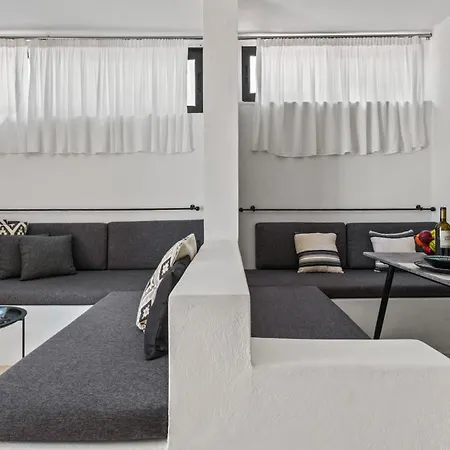 Seaside Gem Near Heraklion, Maro's Getaway Villa