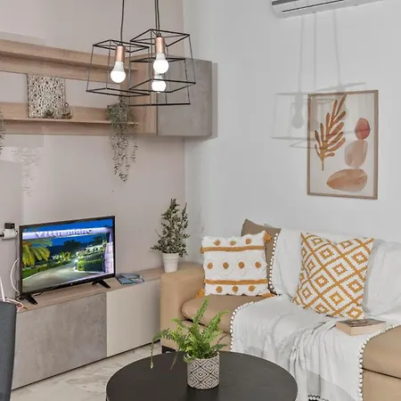 Seaside Gem Near Heraklion, Maro's Getaway *