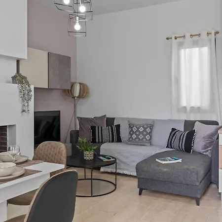 Seaside Gem Near Heraklion, Maro's Getaway * Kokkini Hani