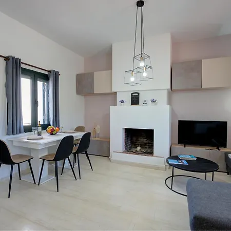 Seaside Gem Near Heraklion, Maro's Getaway